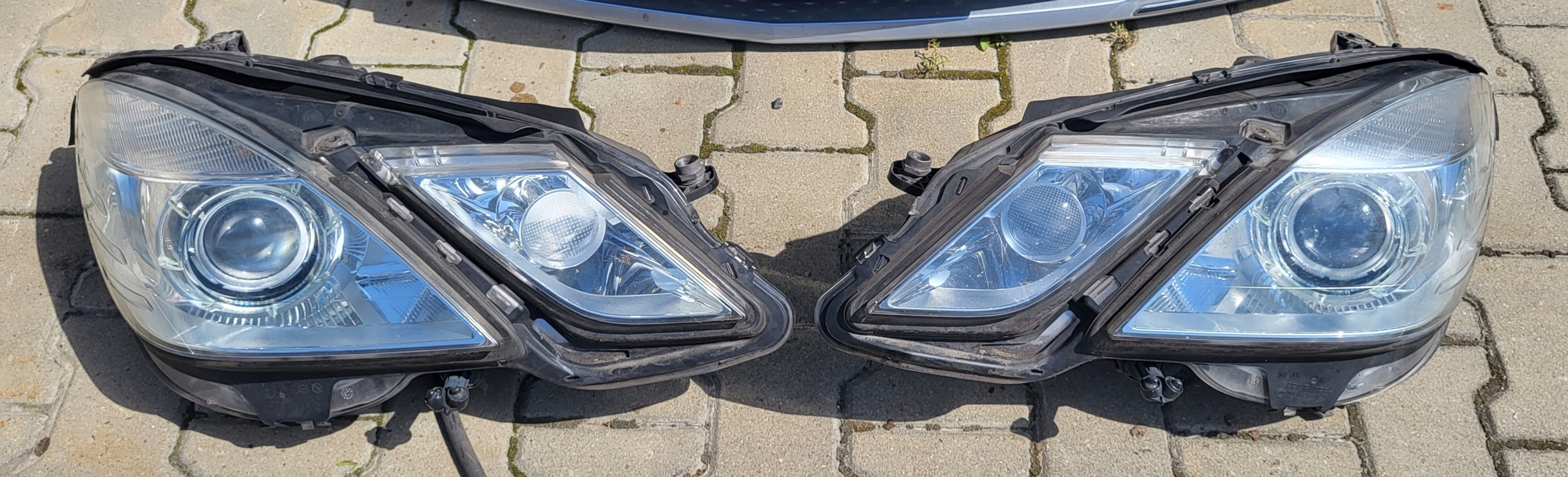 MERCEDES W212 MASKA ZDERZAK BŁOTNIK XENON PAS 775 Typ samochodu Samochody osobowe