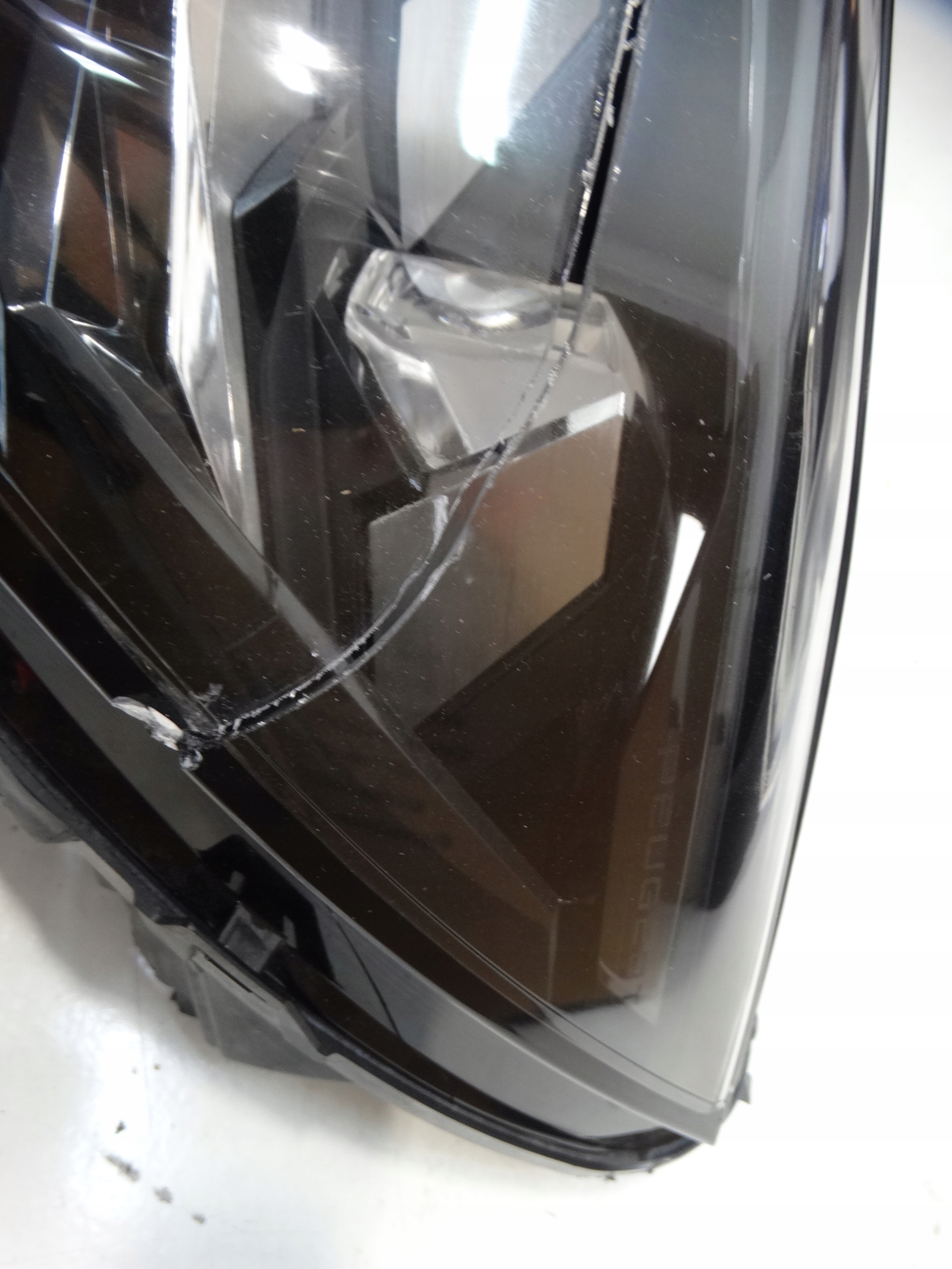 light REFLEKTOR FULL LED left front PEUGEOT 208 II 2008 II LIFT 9850598580