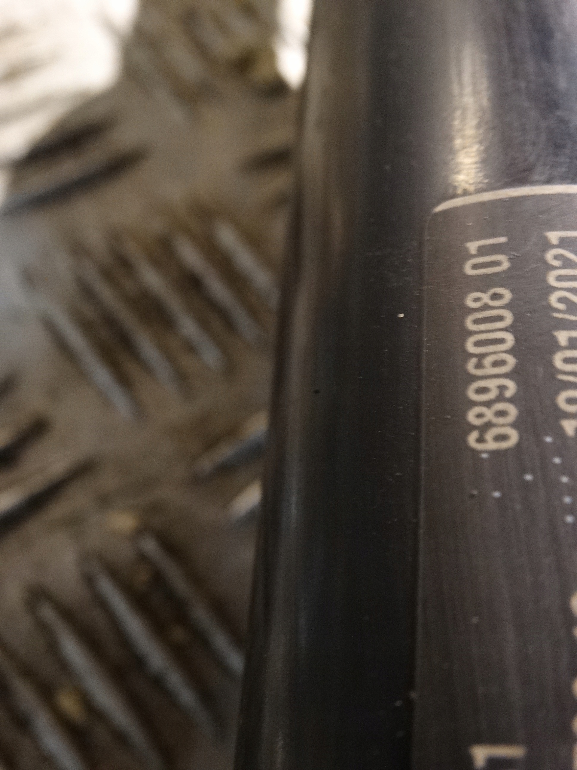 IDEALNY shock absorber front right BMW G30 LIFT 1 9