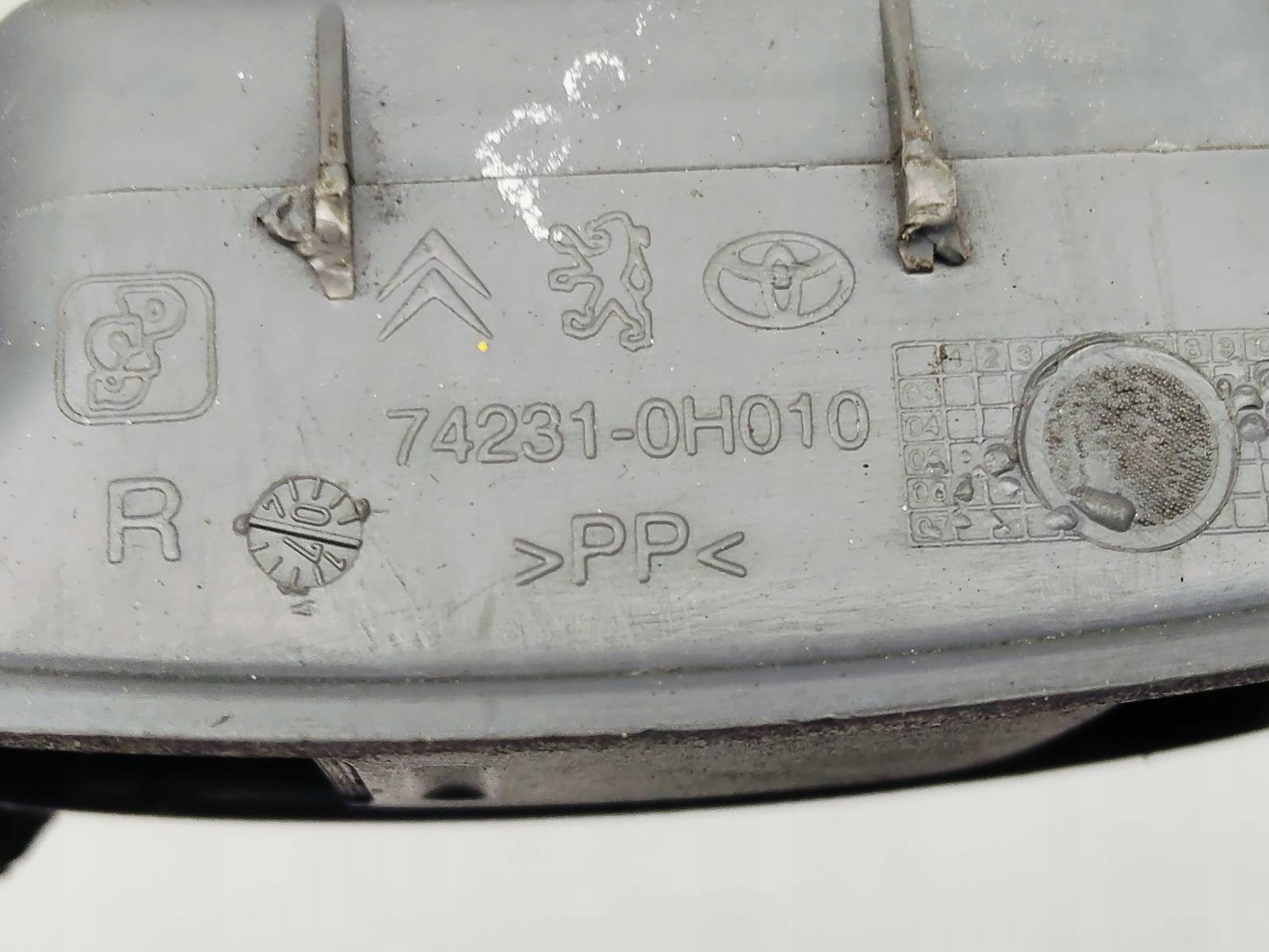window control switch right Peugeot 107 3D 1.0 84810-0HC10A 4 Pin