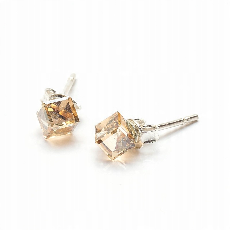 

Srebrne 925 Kolczyki z kr. Swarovski Cube 4mm Gsha