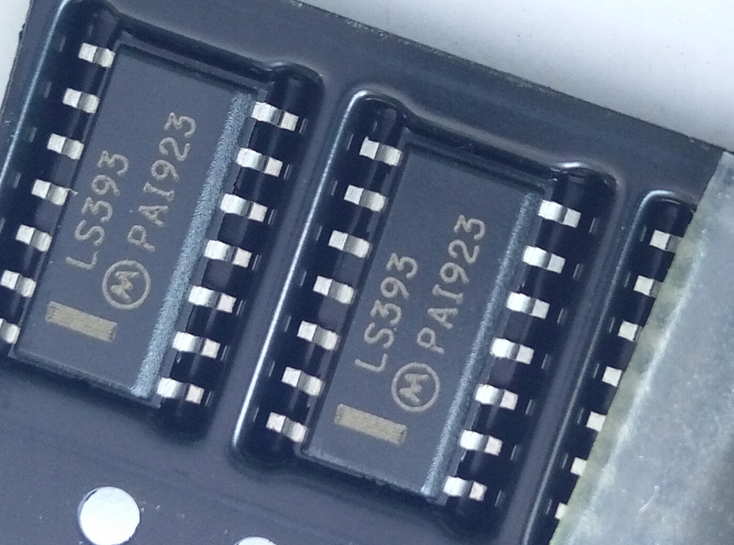 [10szt] Układ 74LS393 Smd SO14 Licznik 4bit Mot