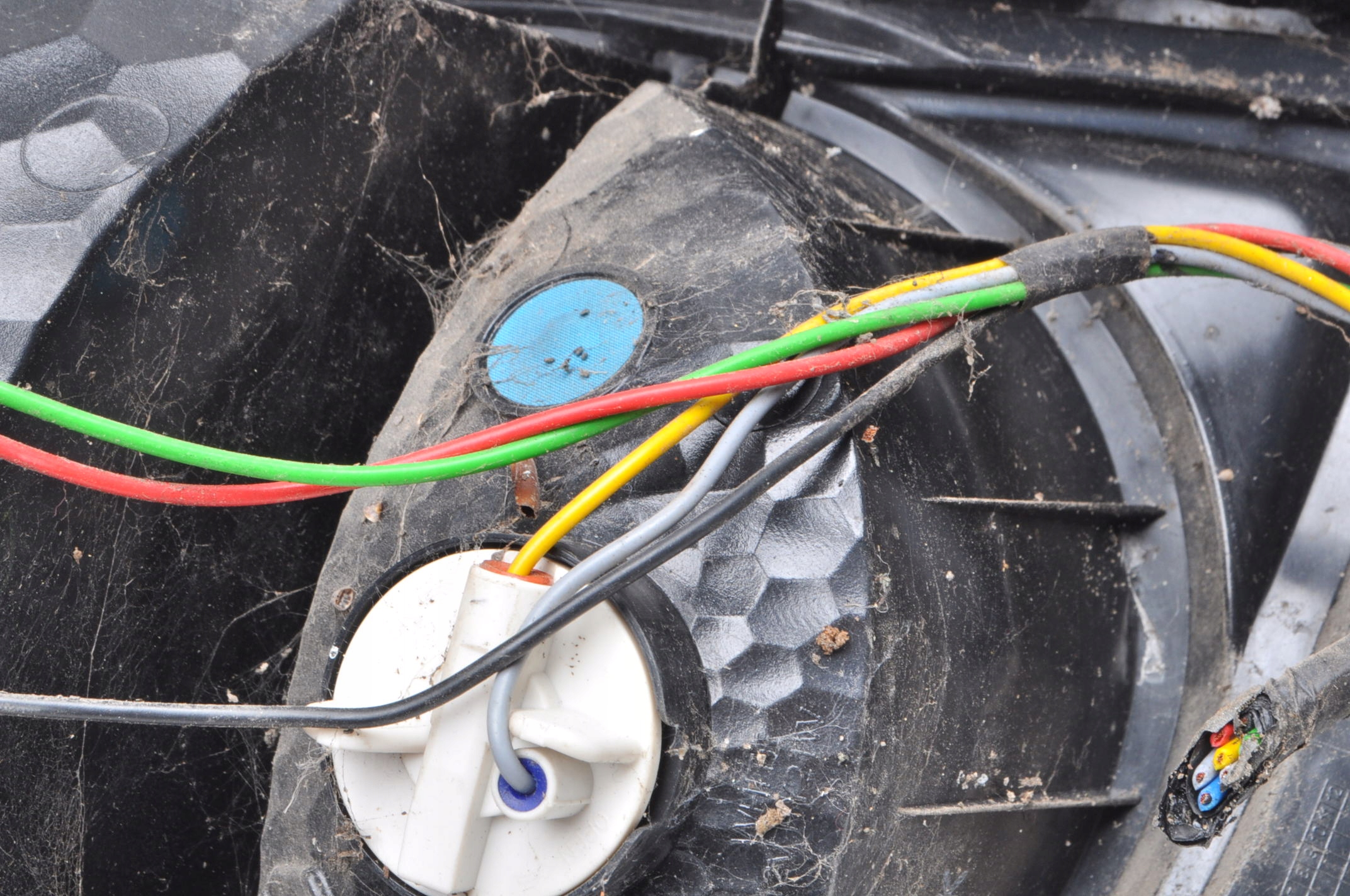 Chevrolet SPARK M300 фонарь правый задний