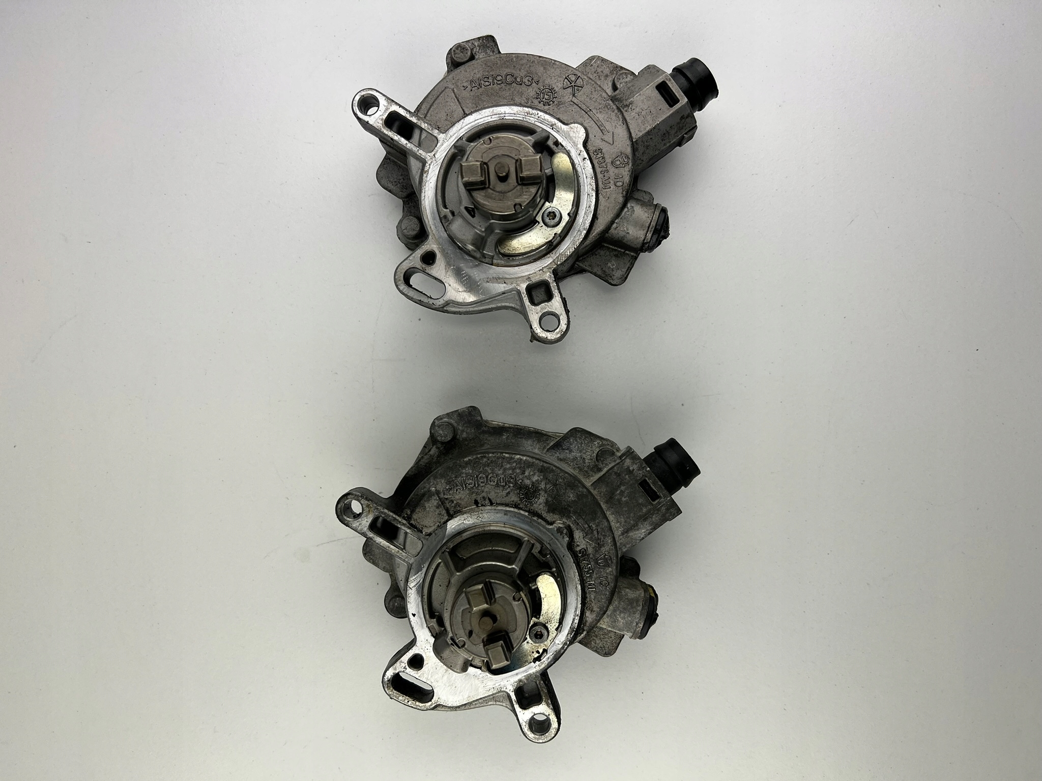 CM5G-2A451-GA CM5G-2A451-GB - Насос VACUM FORD EcoBoost 1.0 M2DA FIESTA FOCUS