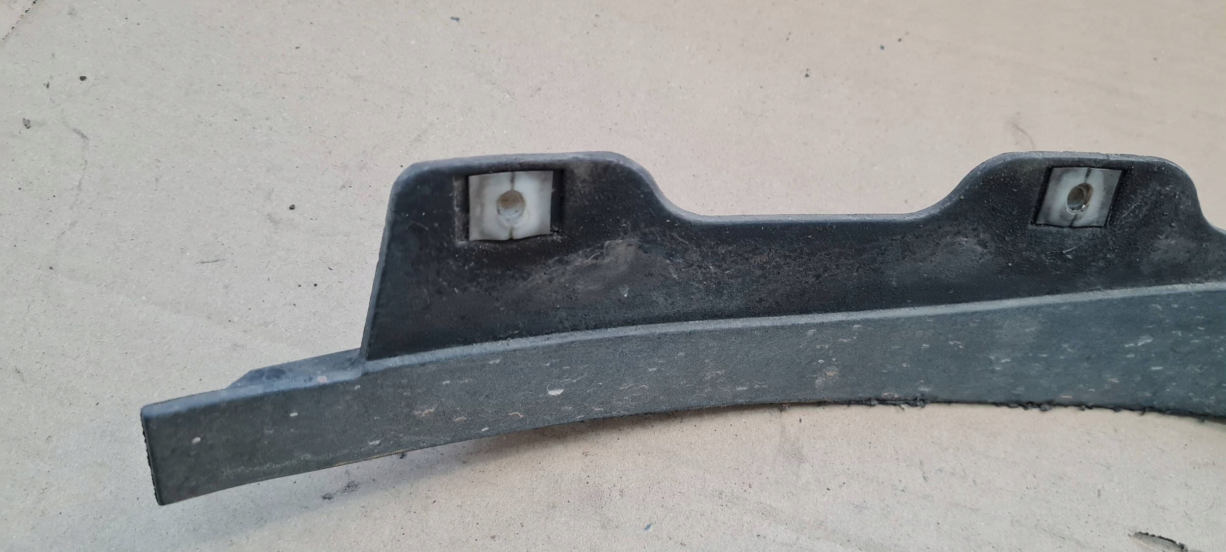 A5 8T LIFT SPOILER mudguard flap NADKOLA right front 8T0853888F