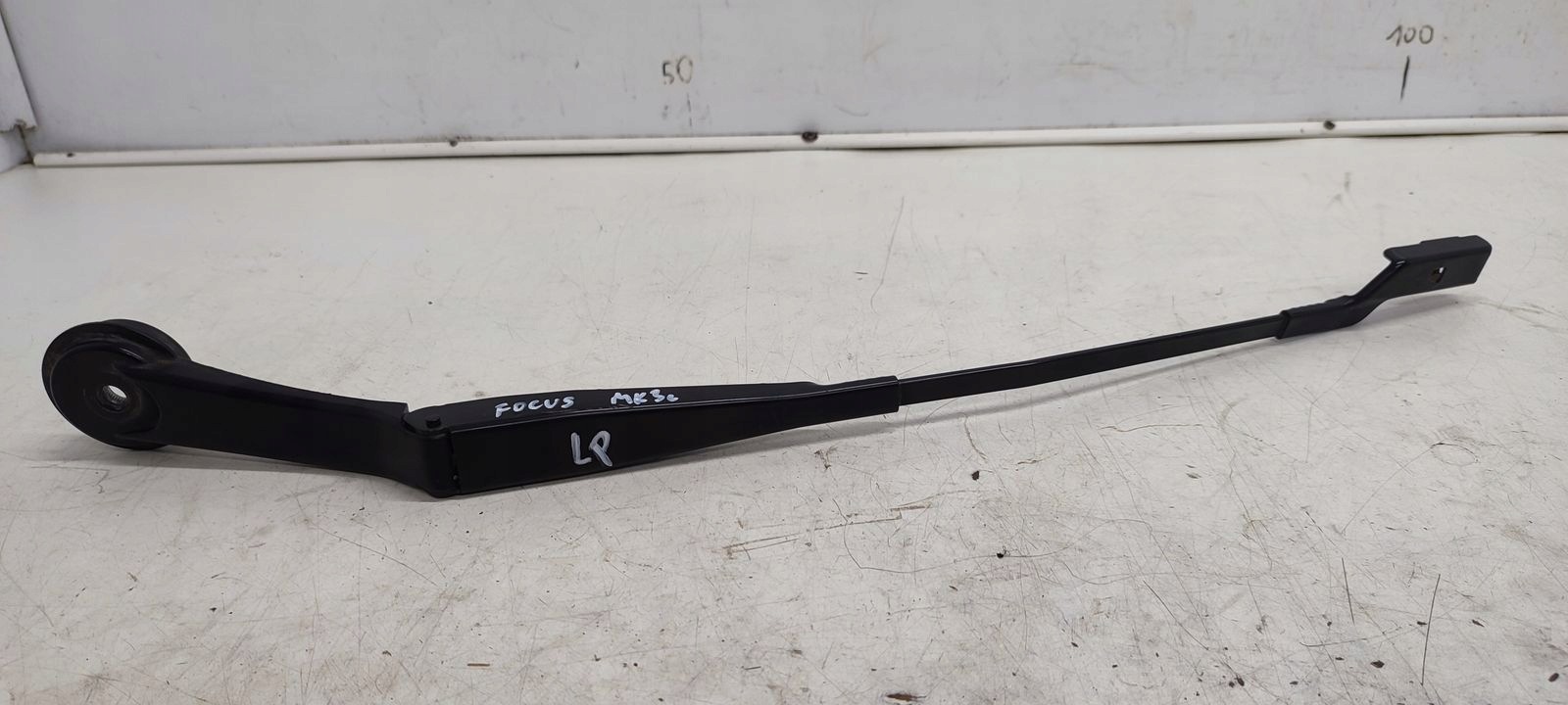 wiper arm left Ford Focus MK3