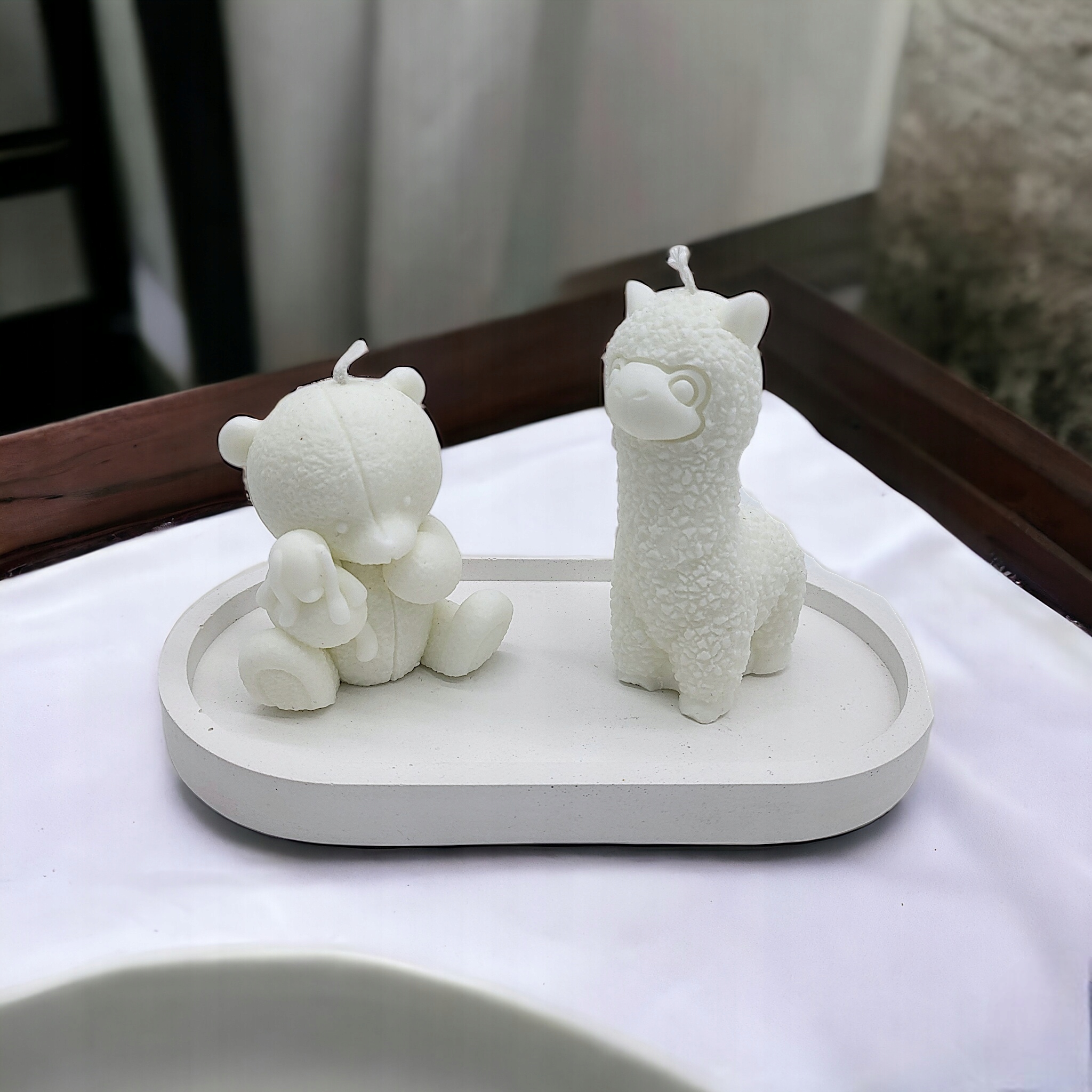 Sójové svíčky Alpaka a Medvídek 2 ks na podstavci