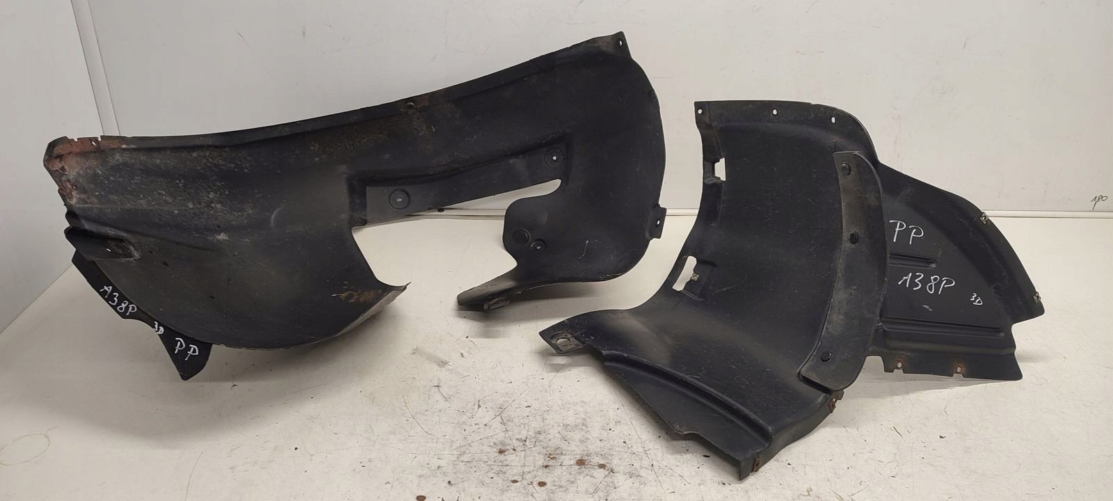 mudguard front front right Audi A3 8P 3D LY7W