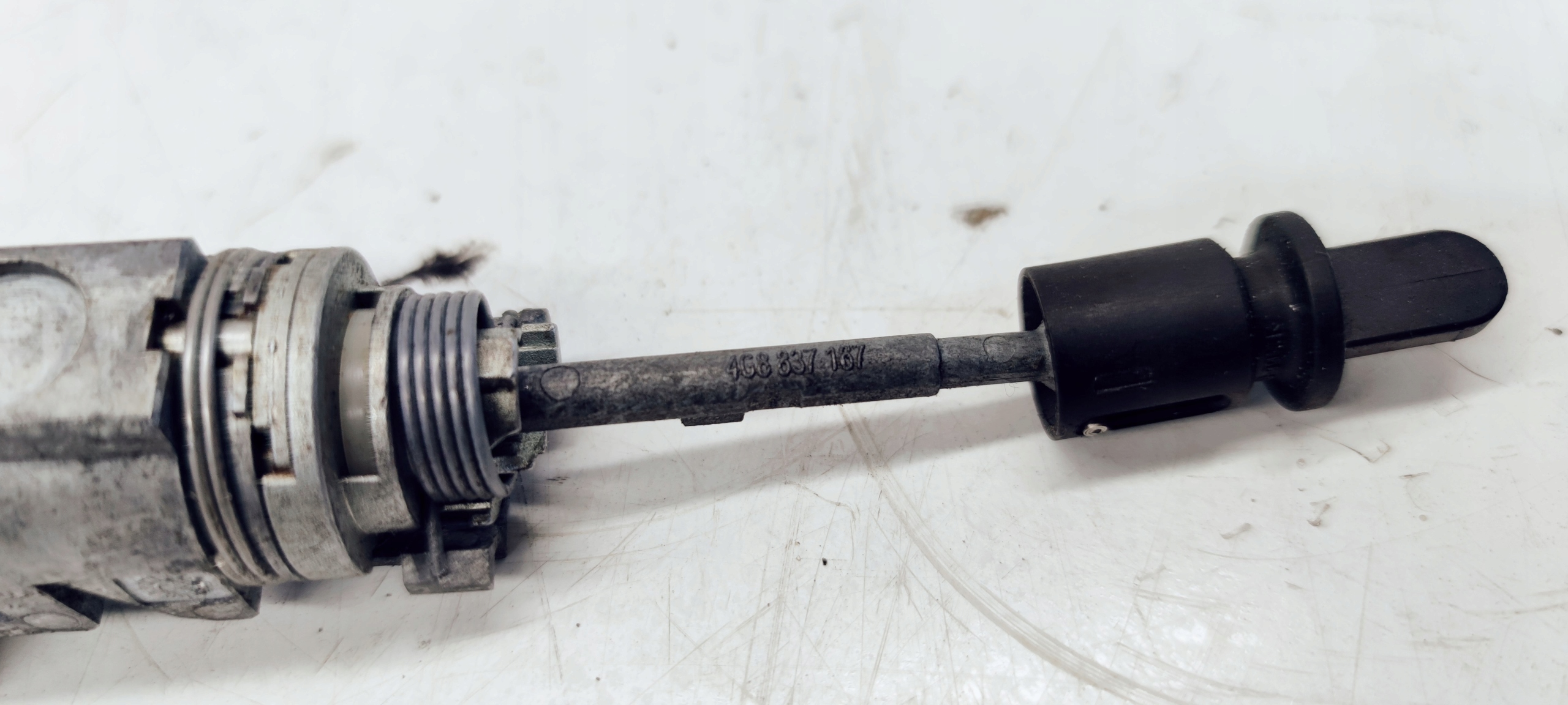 lock cylinder door left front AUDI A6 C7 A7 4G8837167