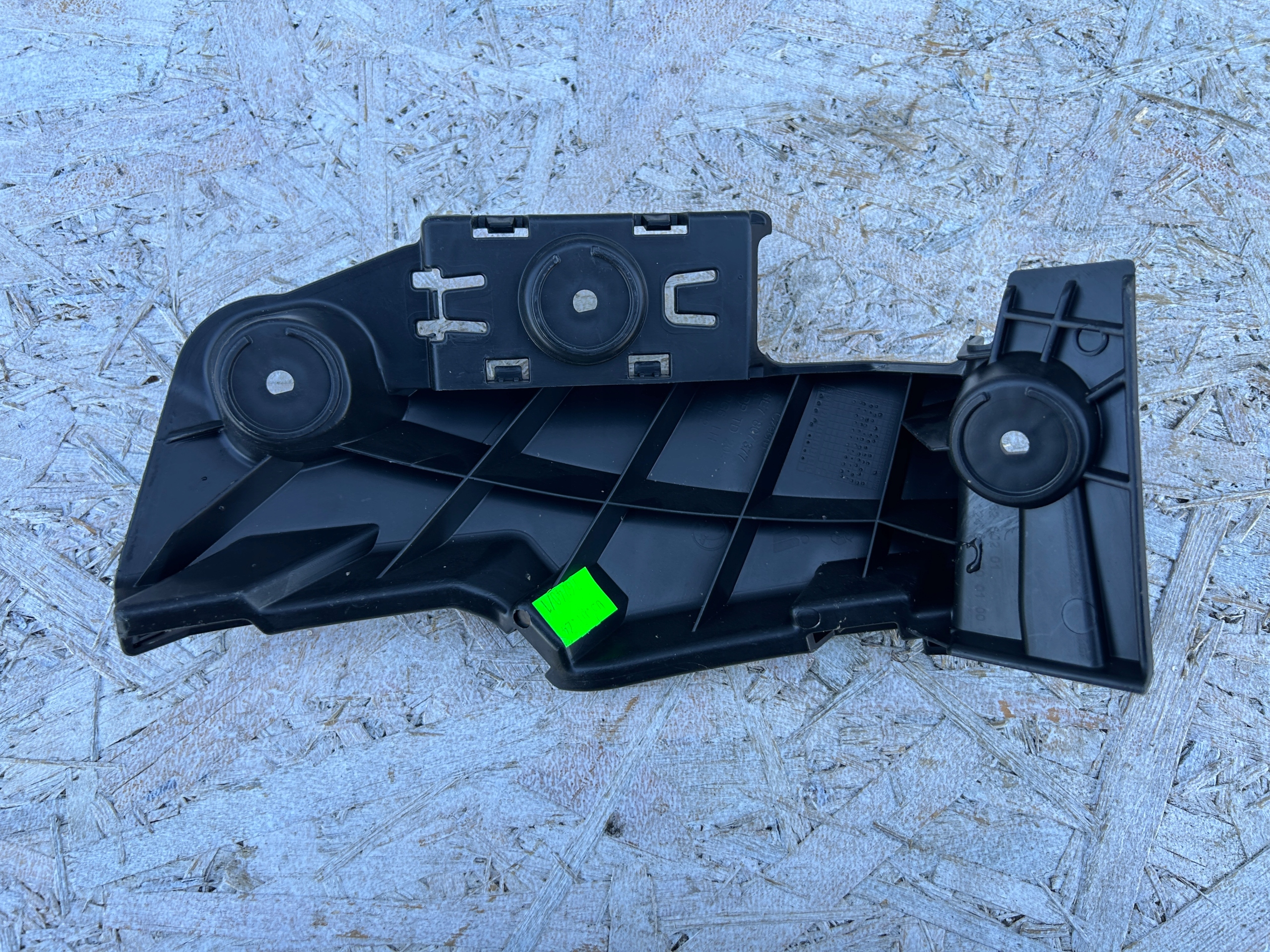 bumper bracket left rear part SKODA OCTAVIA IV KOMBI 5E7807377