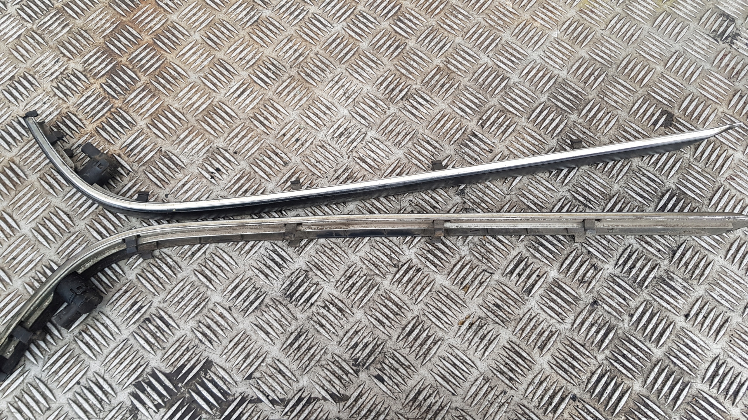 BMW E39 moulding of a bumper TOURING left right PDC