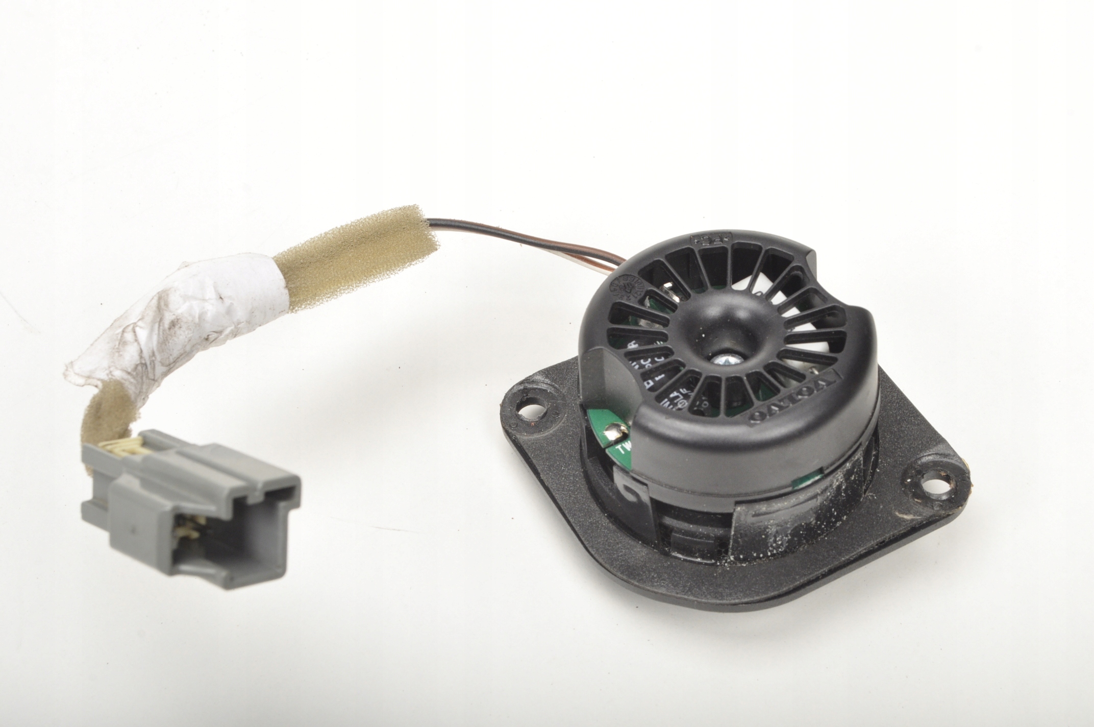 VOLVO C70 II GLOSNIK DYNAUDIO Producent code DYNAUDIO