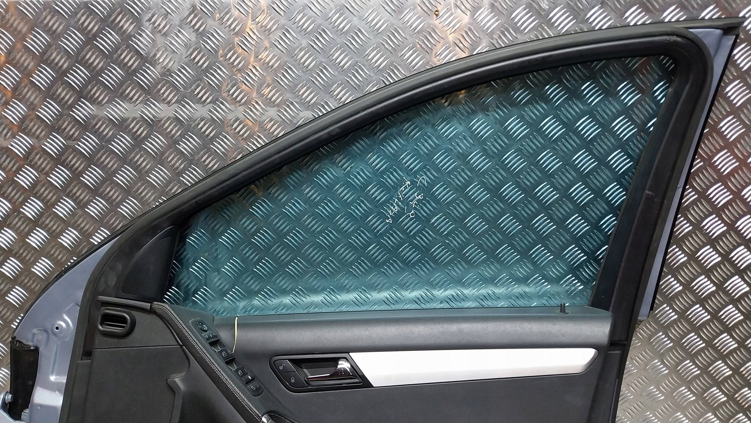 door front right MERCEDES R-KLASA W251 05