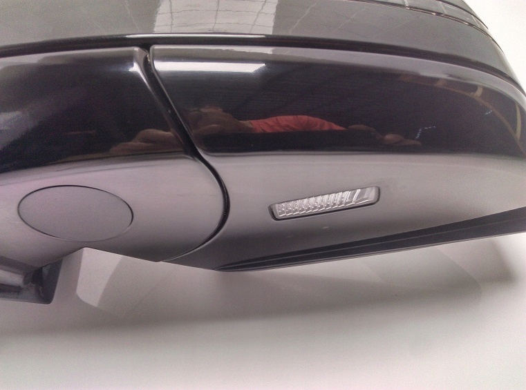 MERCEDES W251 LUSTERKO LEWE LIFT R-KLASA 19PIN Typ samochodu Samochody osobowe