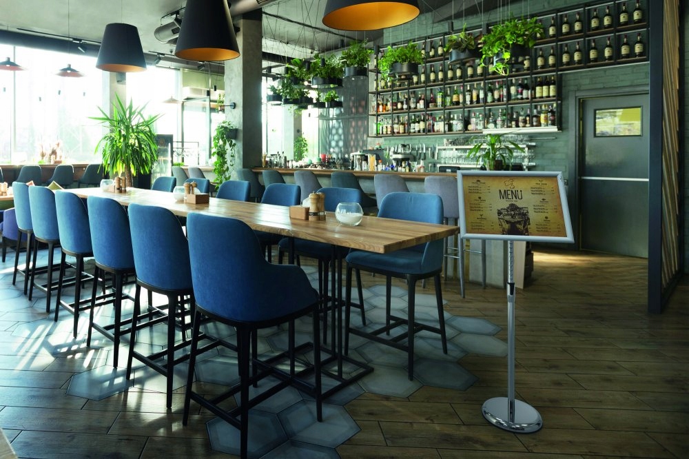 STOJAK REKLAMOWY TELESKOPOWY Z RAMĄ ZATRZASK A3 Format A3