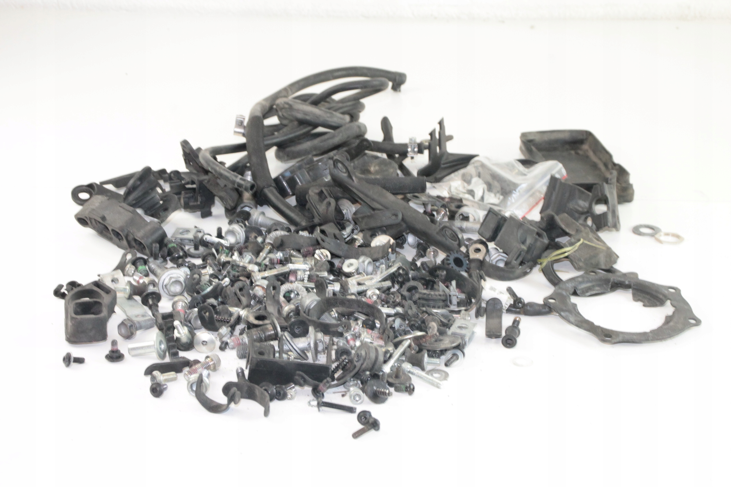 DUCATI MULTISTRADA V4 V4S ŚRUBY ZESTAW ŚRUB