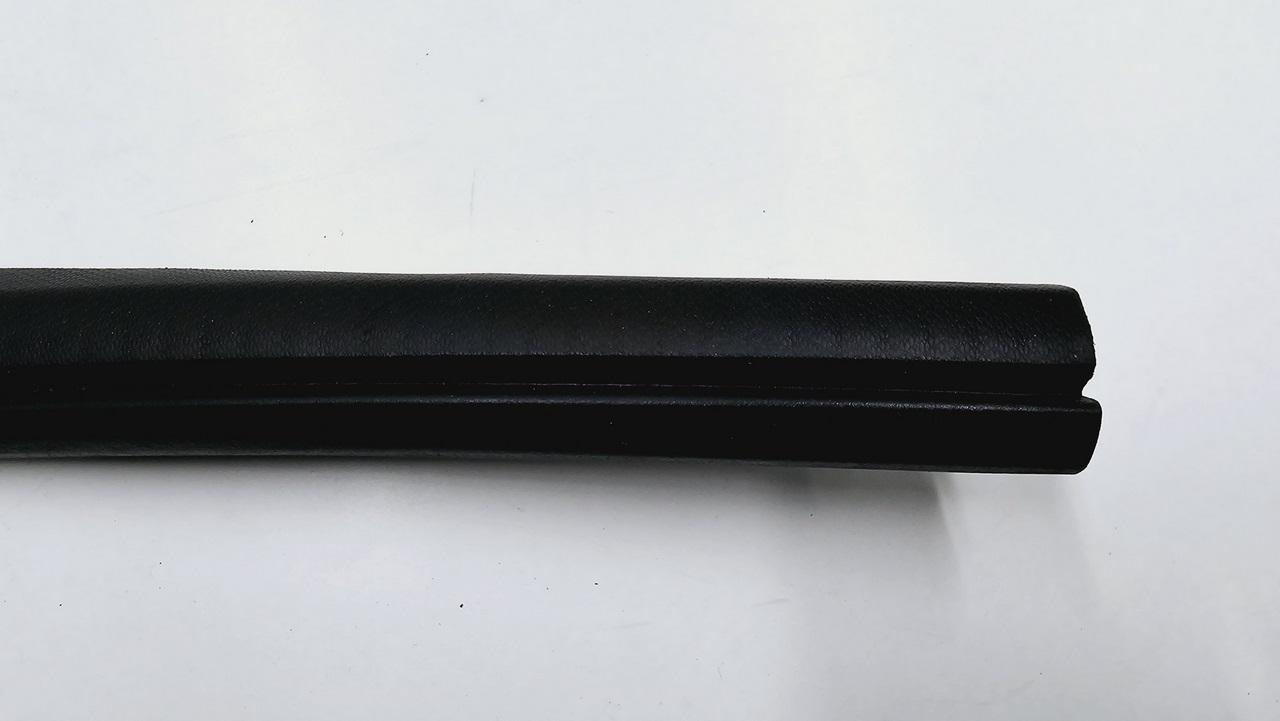 USZCZELKA KAROSERYJNA DRZWI LEWY PRAWY PRZÓD FORD KUGA MK2 Producent części Ford OE