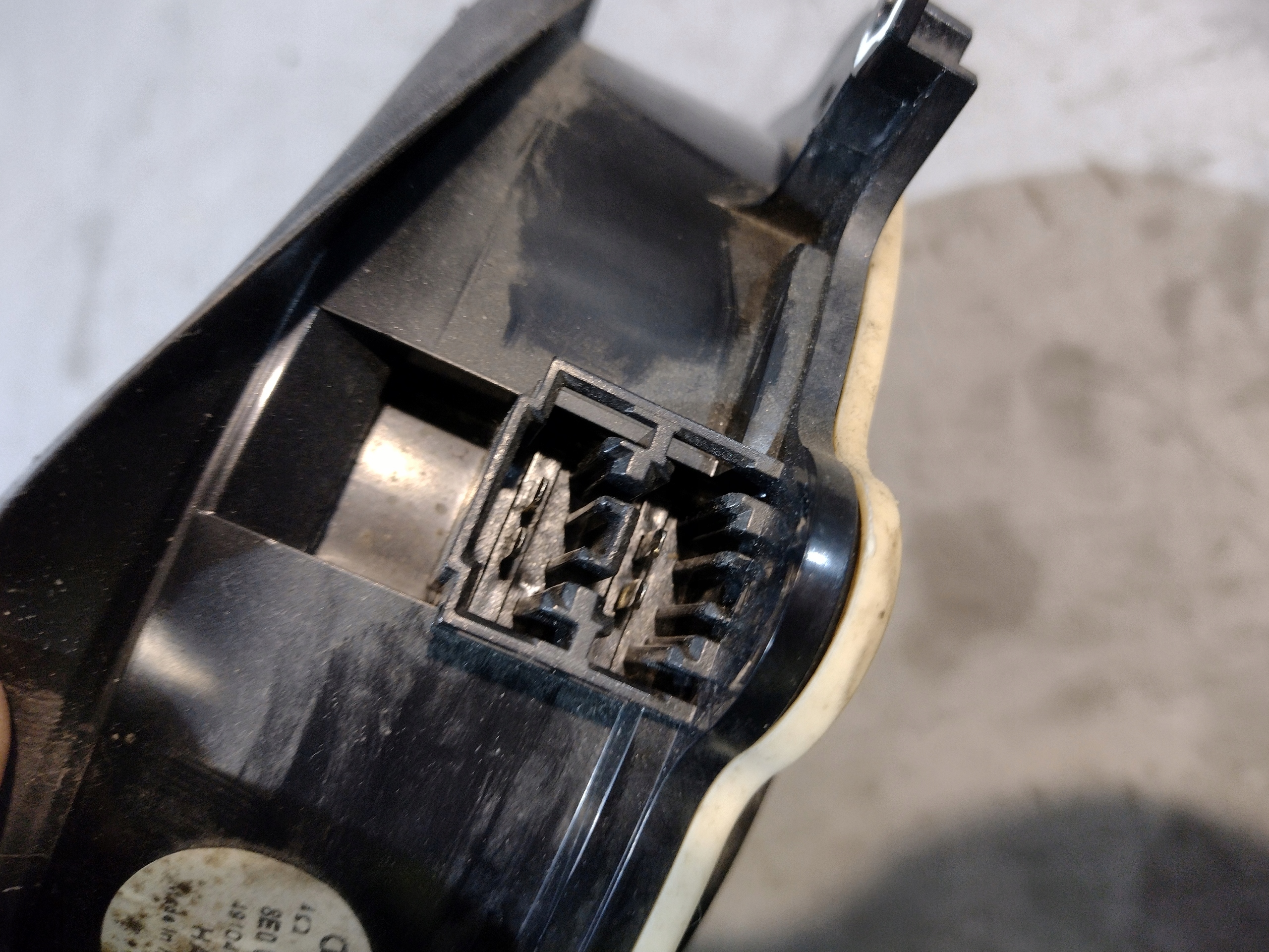 speaker door left rear part Audi A4 B7 8E0035411