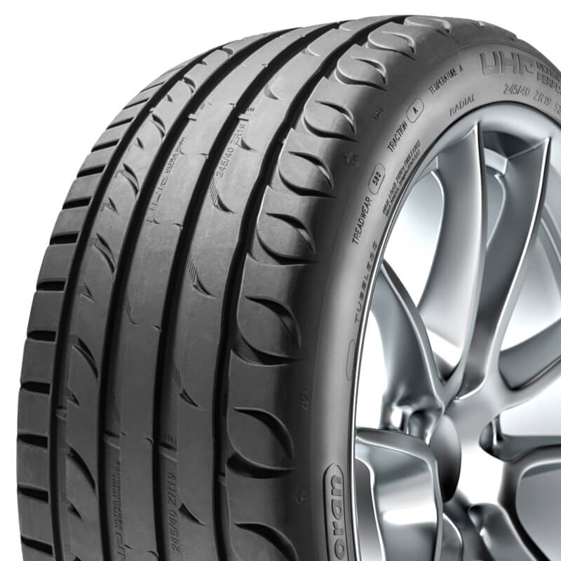 

1x 235/45R17 Kormoran Uhp 97Y XL Zr 2022