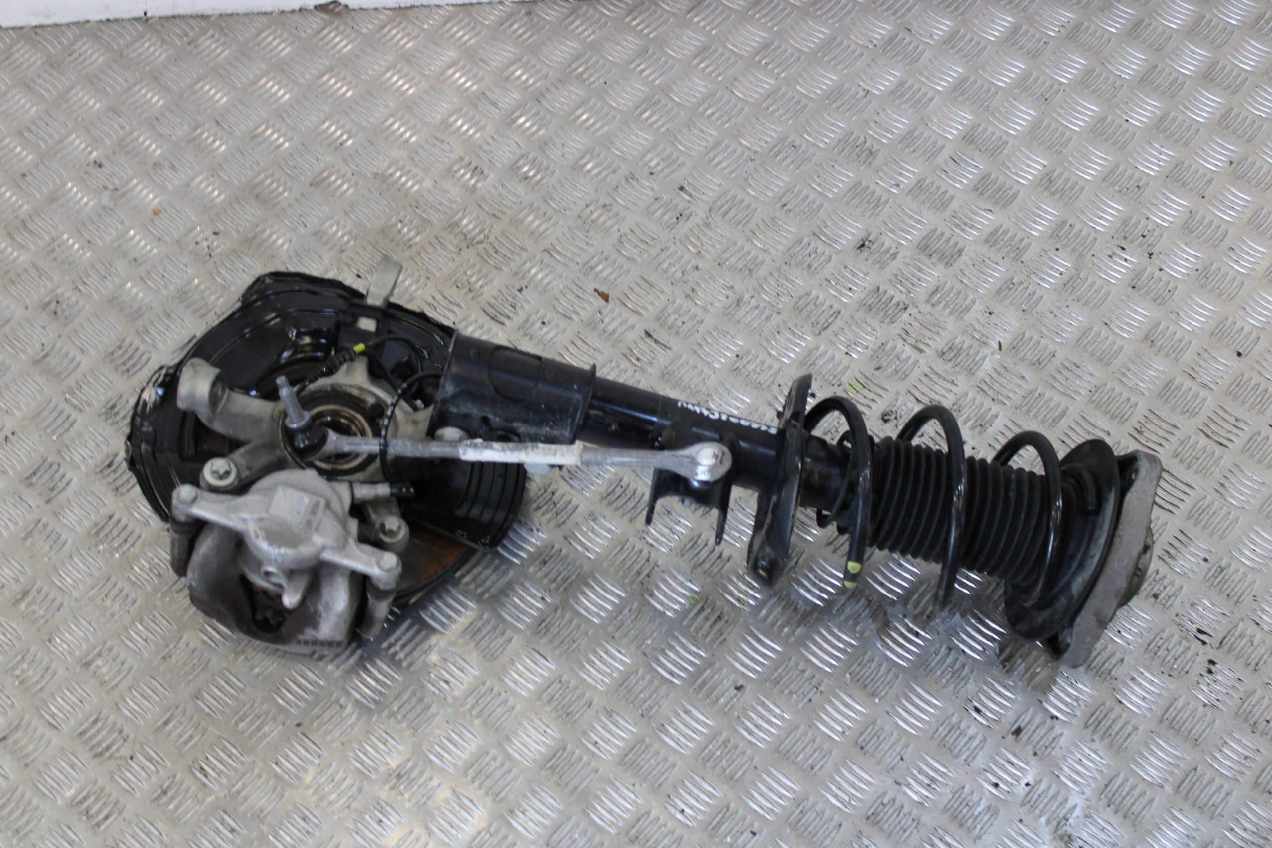 swing McPherson shock absorber left front MERCEDES A-KLASA W176 LIFT AMG