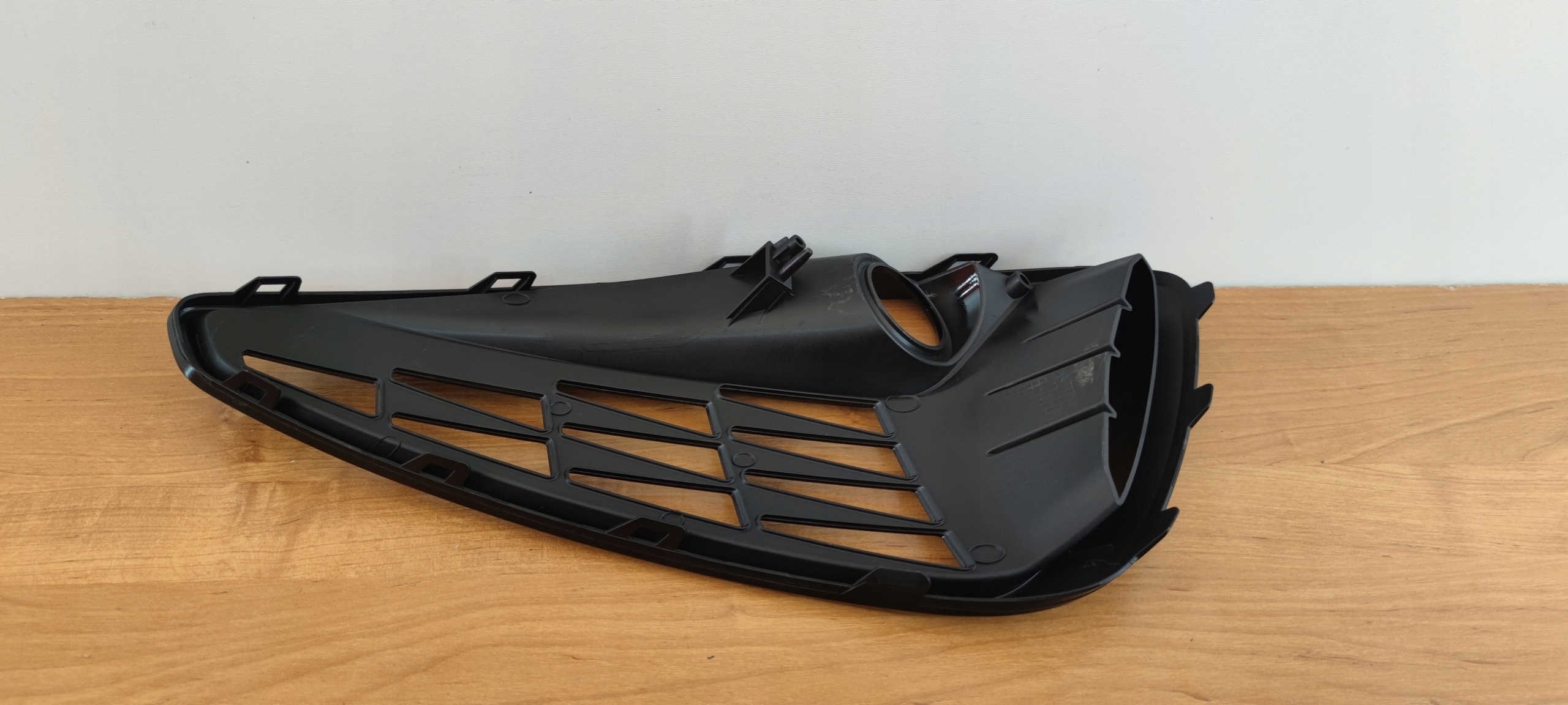HYUNDAI I30 III LIFT left grid of a bumper frame