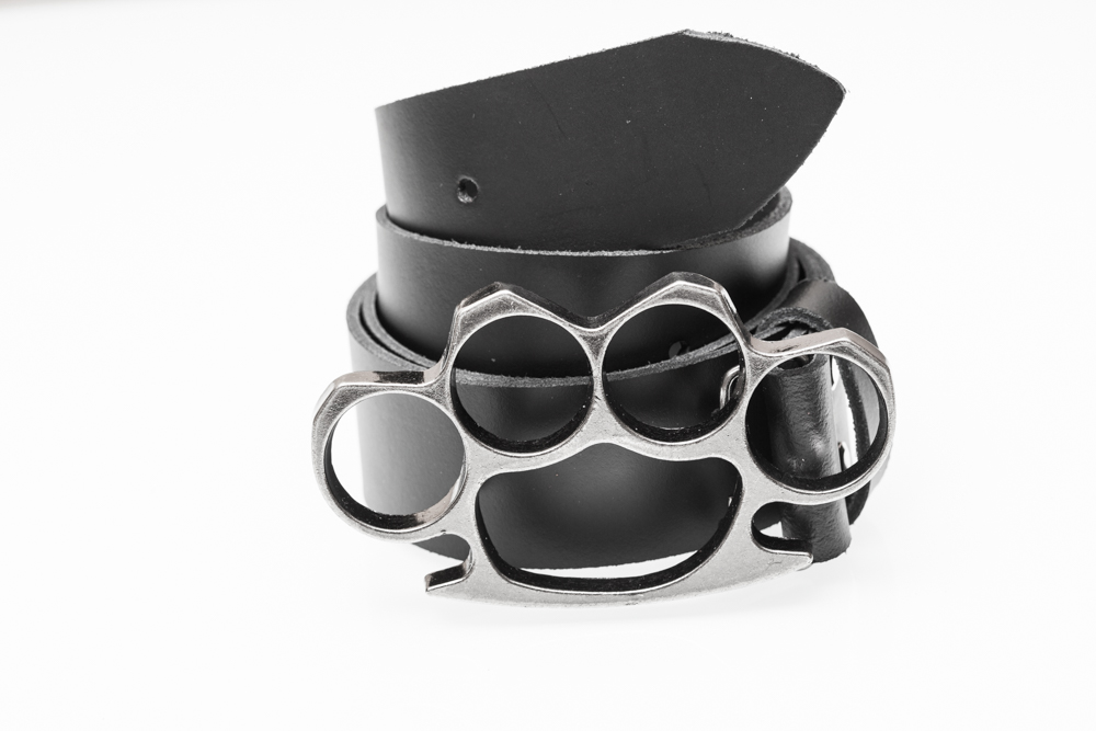 PASEK SKÓRZANY KLAMRA KASTET 115 CM Materiał dominujący skóra naturalna