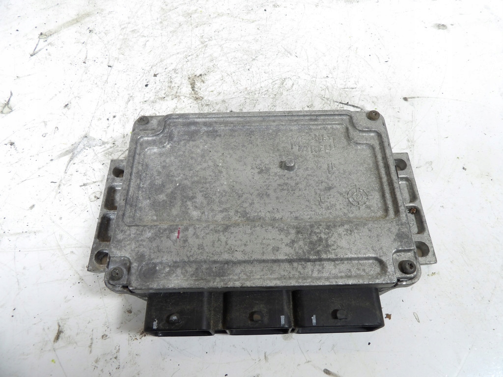 PEUGEOT 807 2.0B unité de commande électronique uce moteur 9655660280