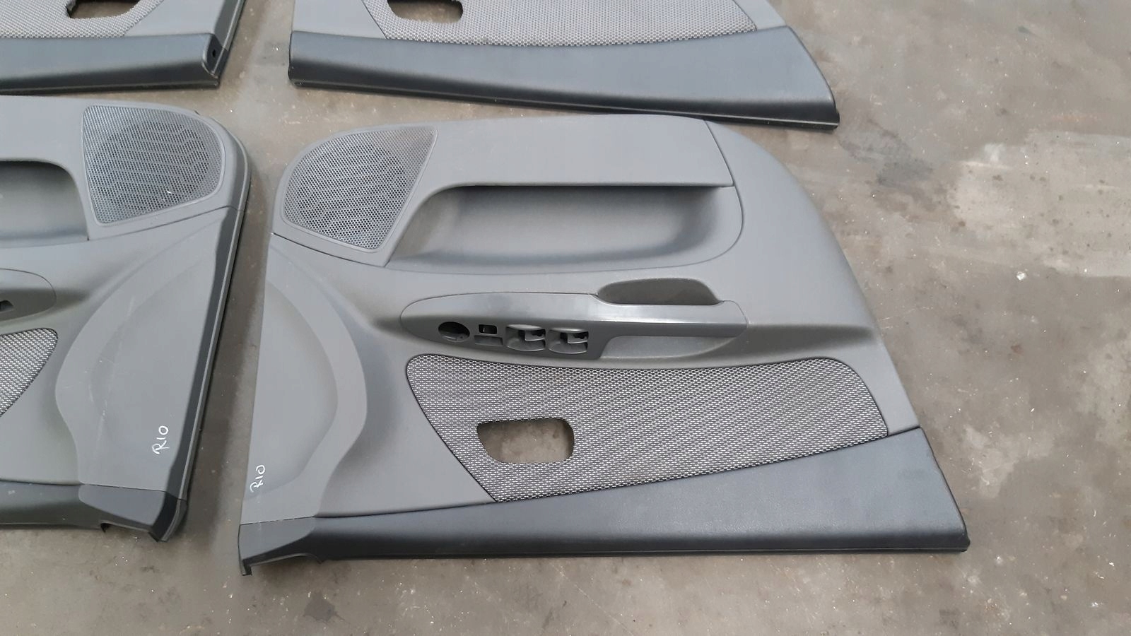 side side komplet Kia Rio II 1,4 16V