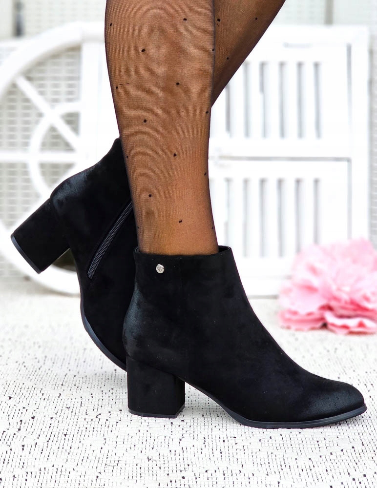 Klasyczne Zamszowe Botki Na Słupku Cloudy Ocieplane 39 Wzór dominujący bez wzoru