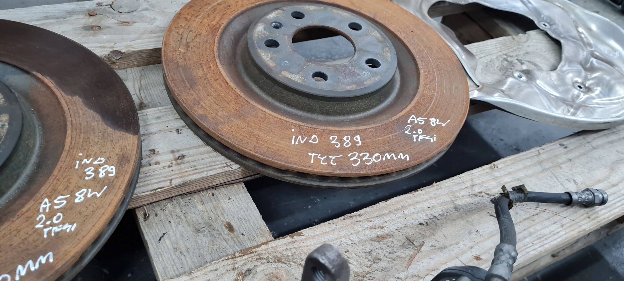 A5 8W caliper calipers brake discs rear part rear. 330MM A4 B9 8W Q5 80A