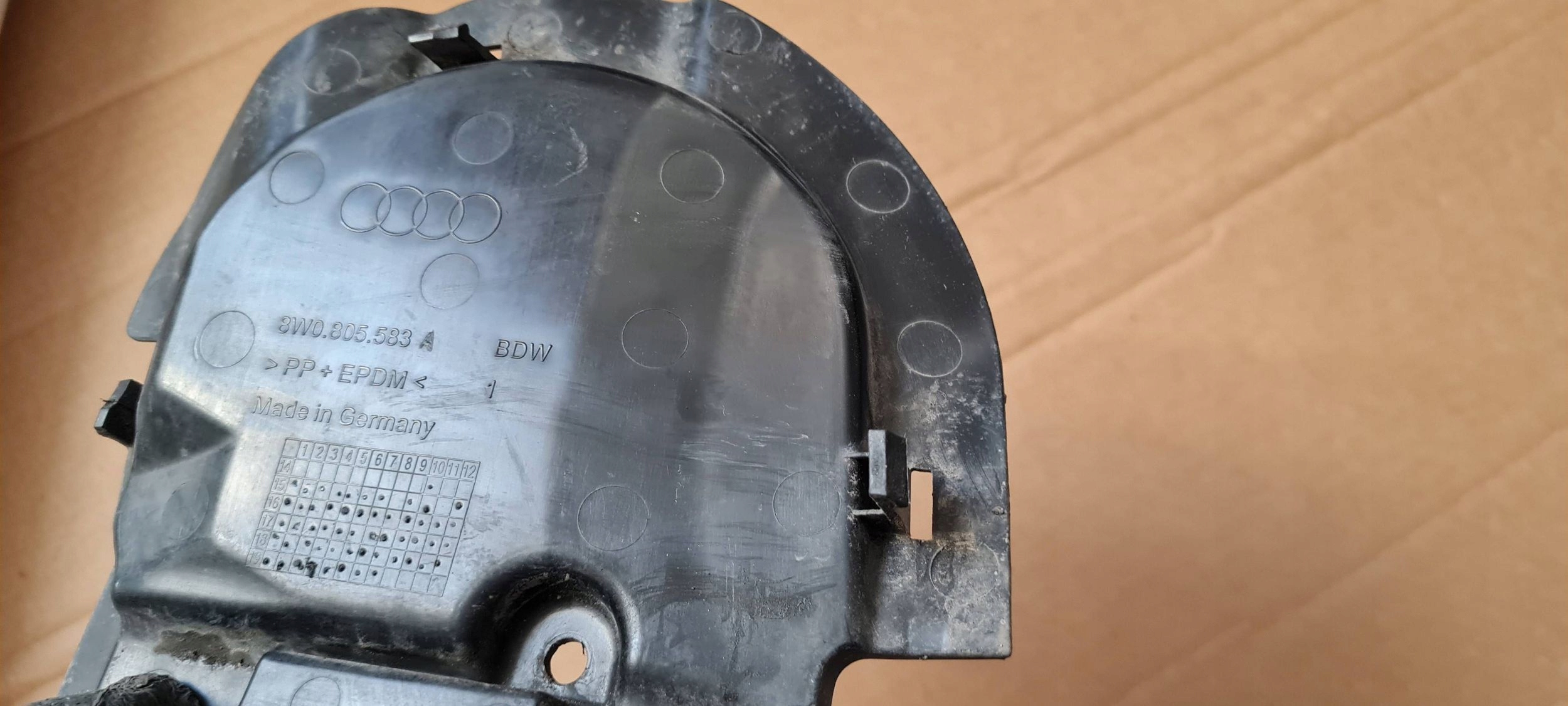 A4 B9 8W LIFT cover cap NADKOLA left left front 8W0805583A