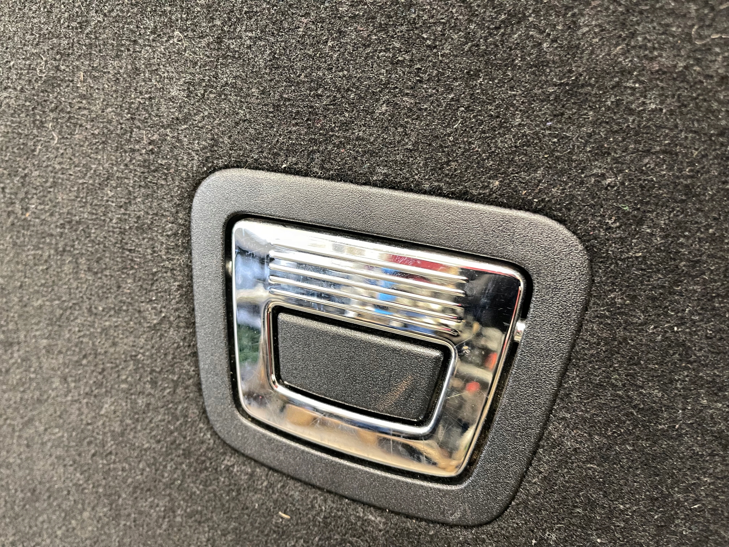 MERCEDES W212 floor mats boot A2126800002