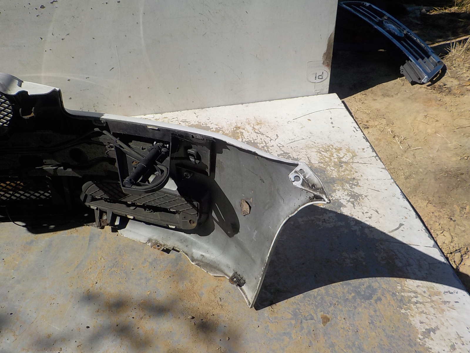 424 JAGUAR XF X250 bumper front front
