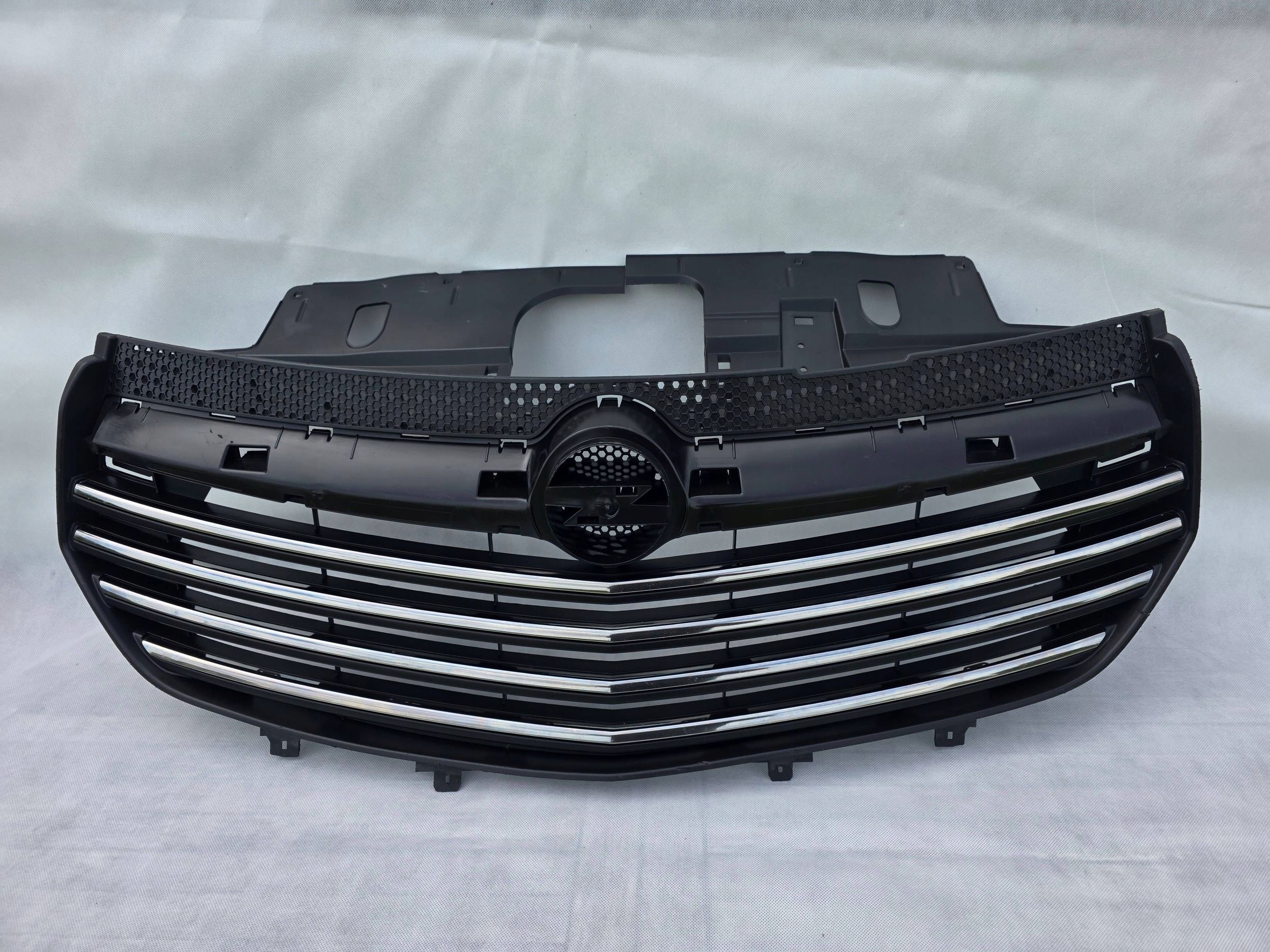 opel oe 623105615R решетка радиатора