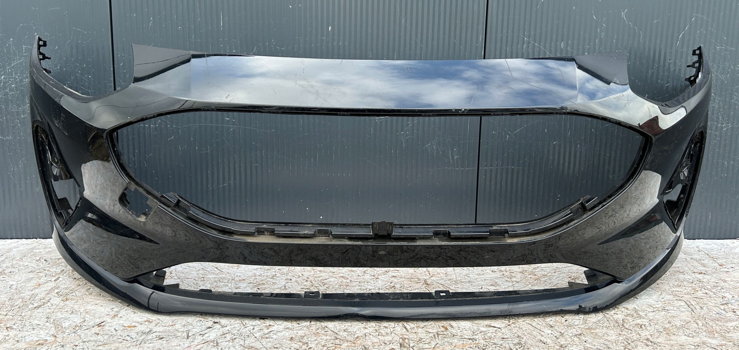 bumper front front FORD FIESTA MK8 LIFT 21