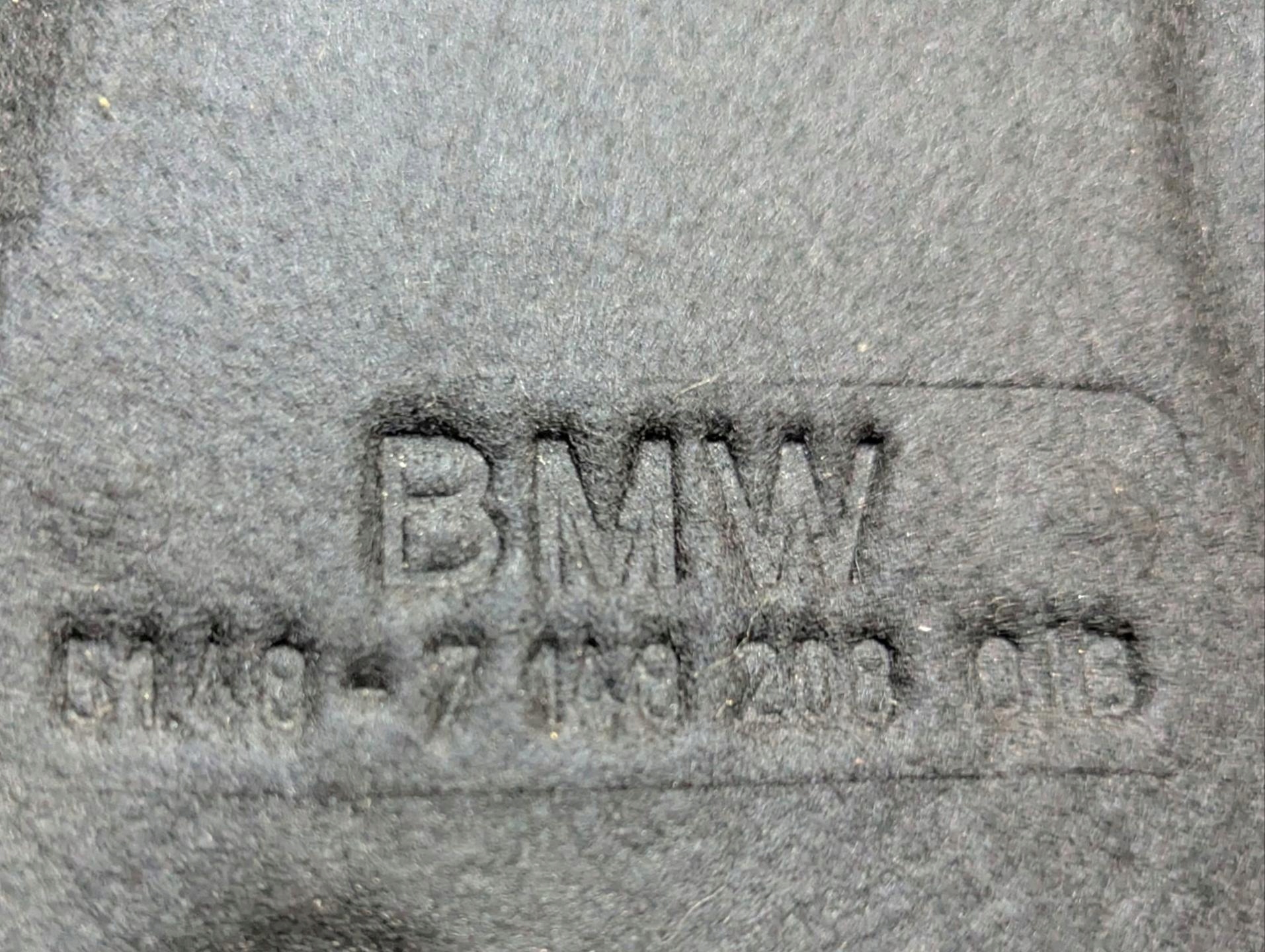 soundproofing bonnets of the engine BMW 5 E60/E61 E60 2004 7168208