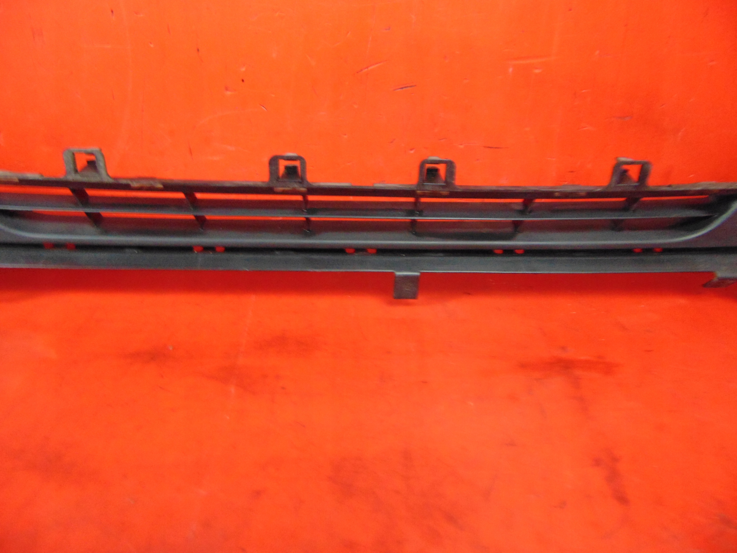 PEUGEOT 208 and grid central of a bumper front