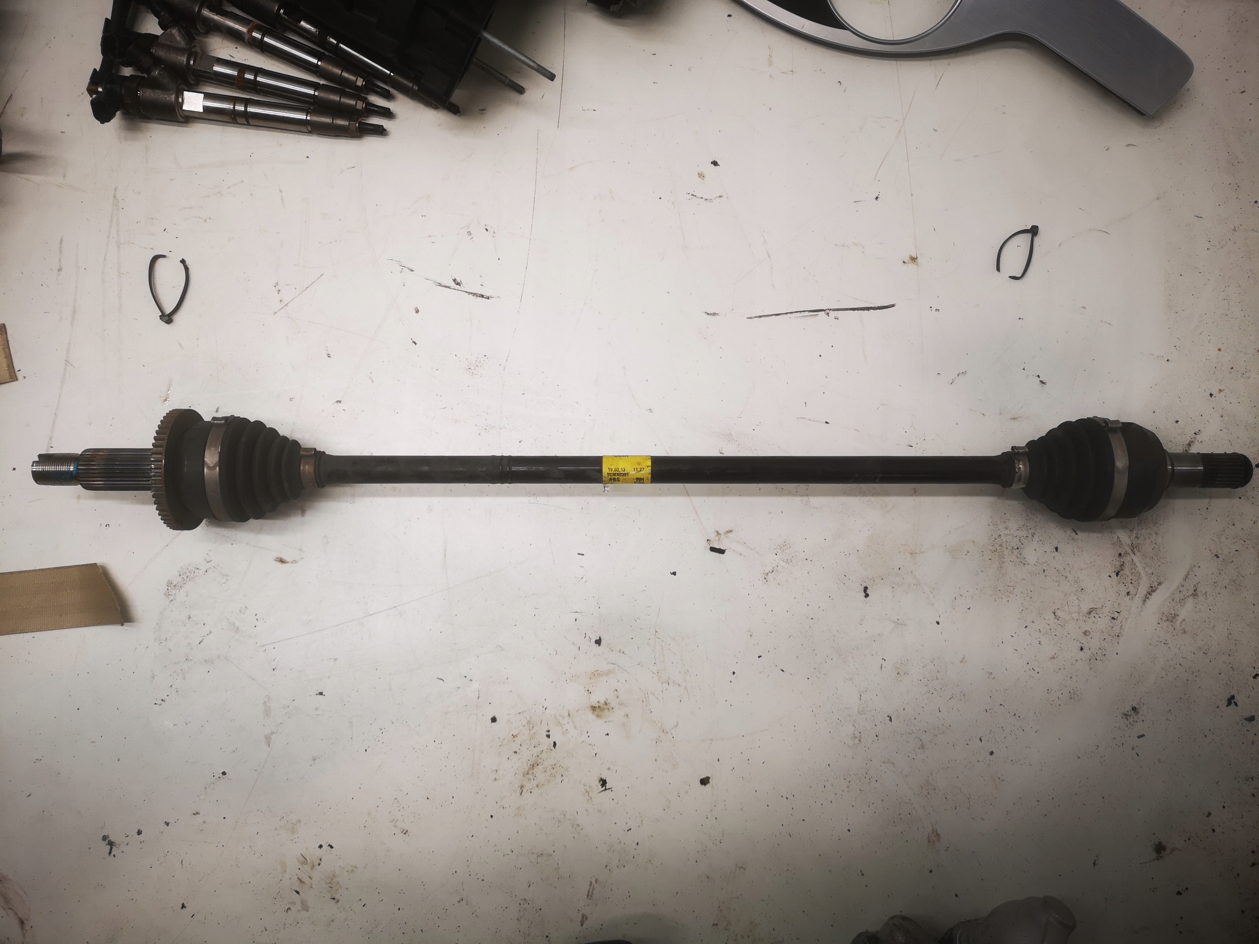 KIA SORENTO III ПОЛУОСЬ ПРАВА ЗАДНЯЯ 49601 C5030