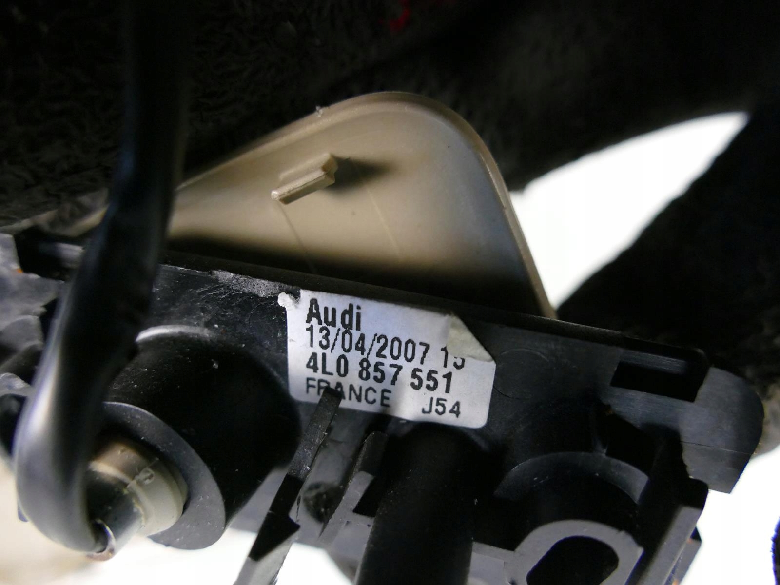 AUDI Q7 4L cover PRZECIWSLONECZNA left
