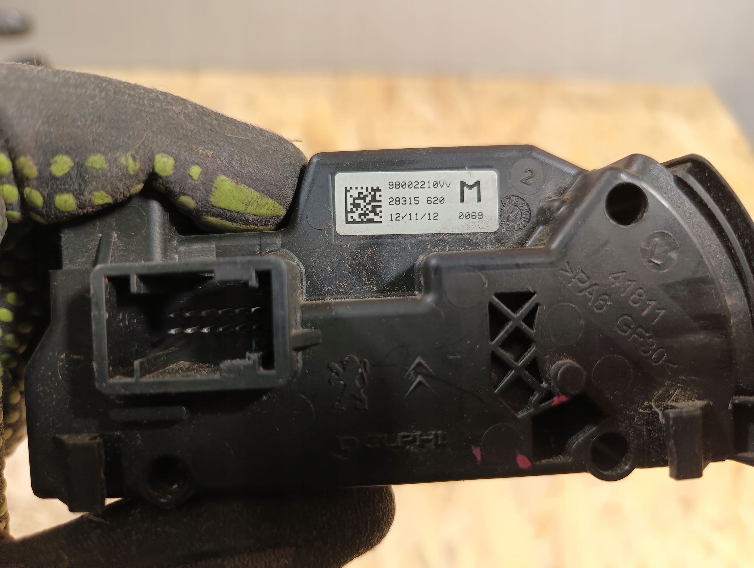 MANETKA Schalt getriebe CITROEN C4 PICASSO 98002210