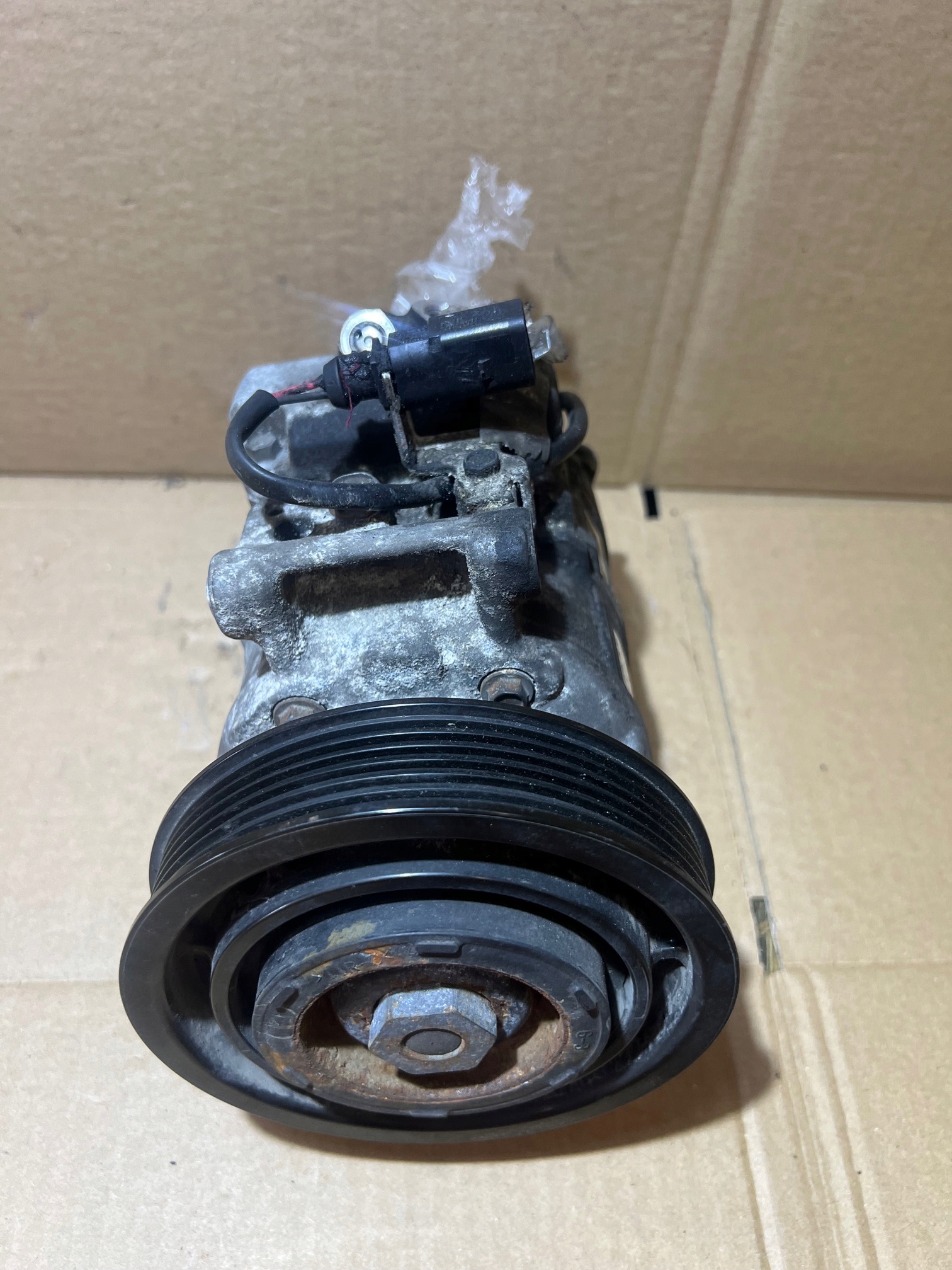 AUDI A8 D4 3.0 TFSI compressor compressor; of the air conditioning 4H0260805
