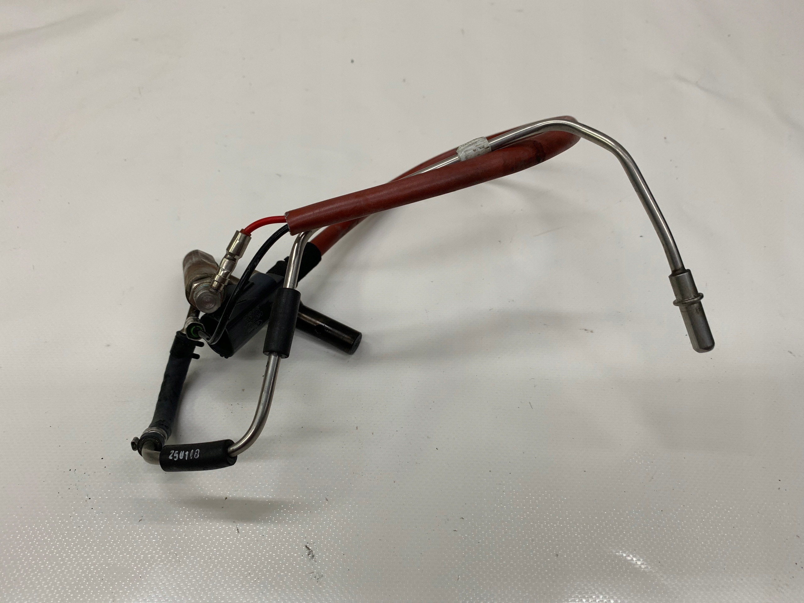 CV6Q 9T540 - ФОРД КЛАПАН ДАТЧИК СВЕЧА ЗОНД DPF CV6Q-9T540-AG