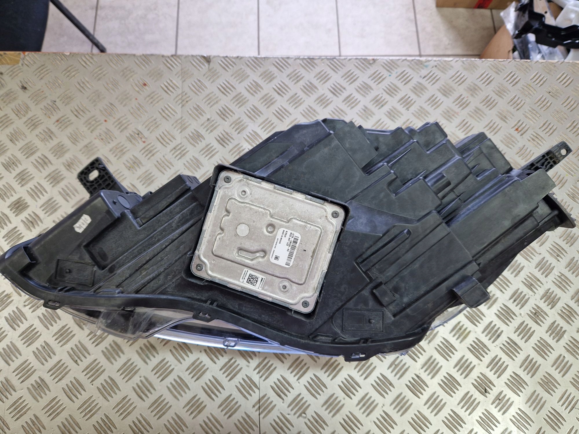light right front FULL LED FORD KUGA III 2019R-> LV4B-13E14-FB