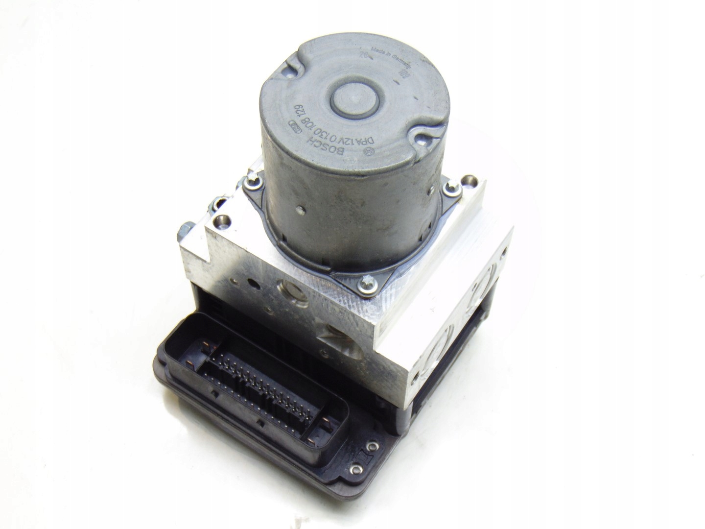 Servofreno ABS AUDI A8 D4 4.2 TDI 4H0614517B