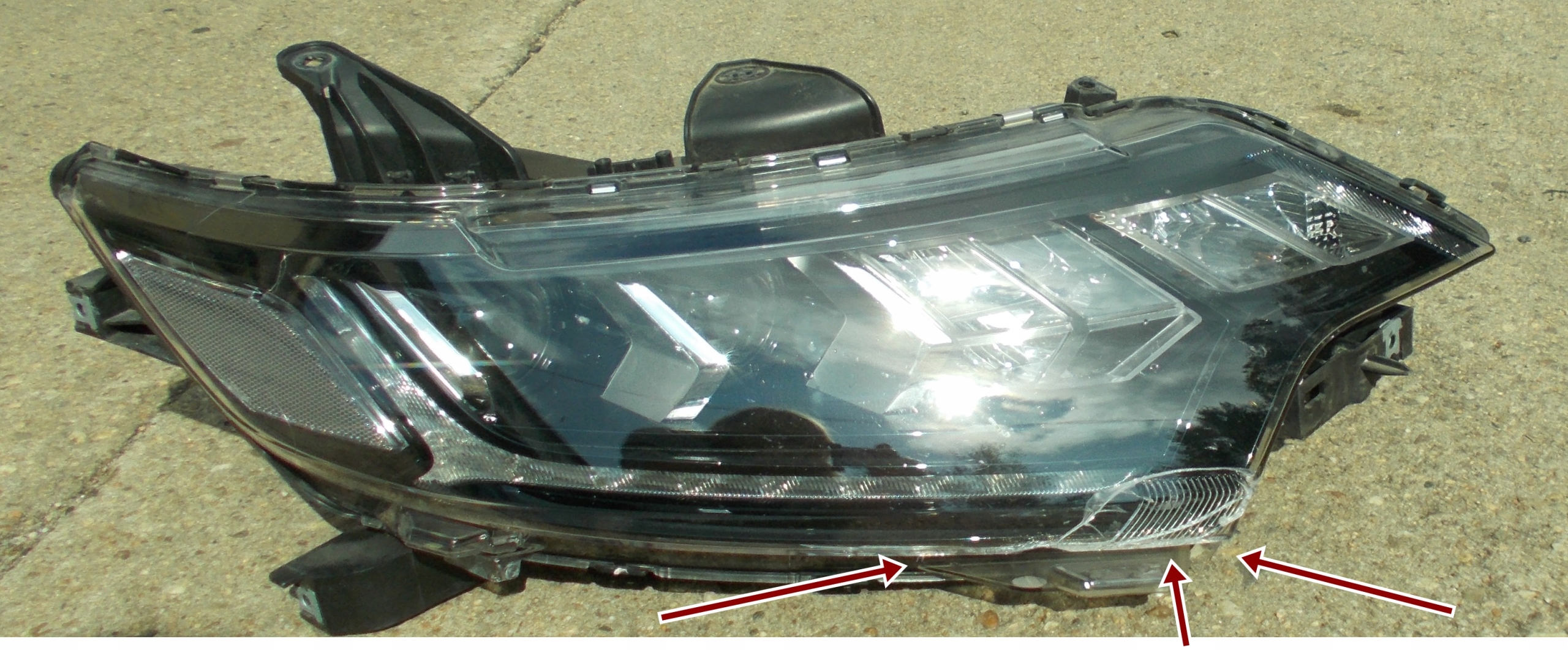 MITSUBISHI OUTLANDER III 21R light LED right