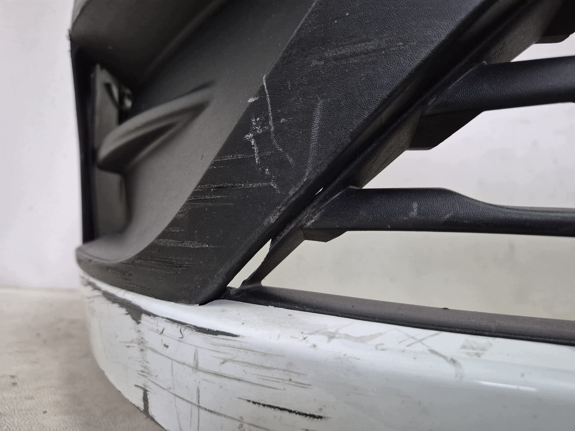 RENAULT TRAFIC III LIFT IV 21- bumper front front without HALOGENOW