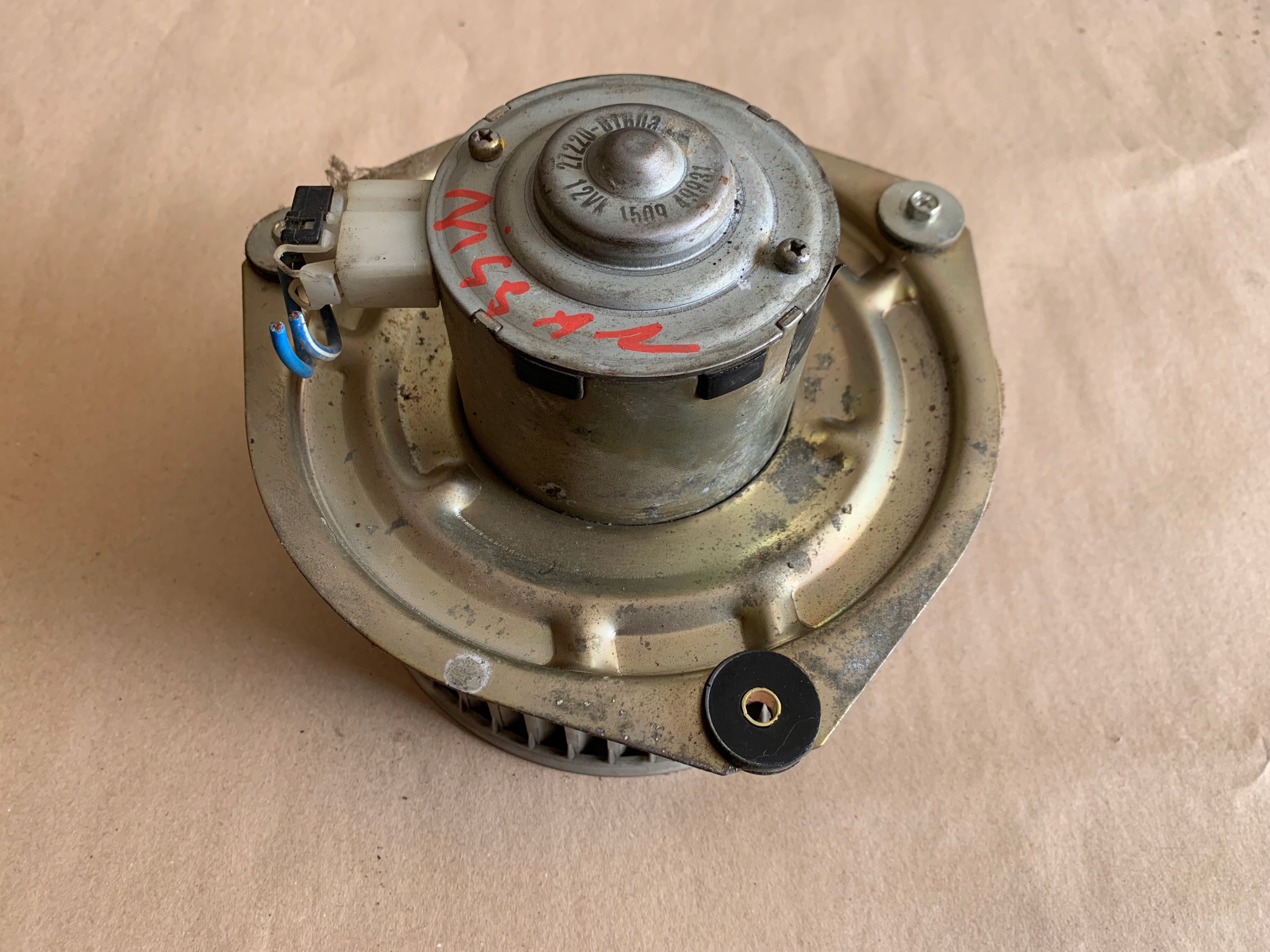 NISSAN PICKUP D21 DMUCHAWA Lüfter des lüfters