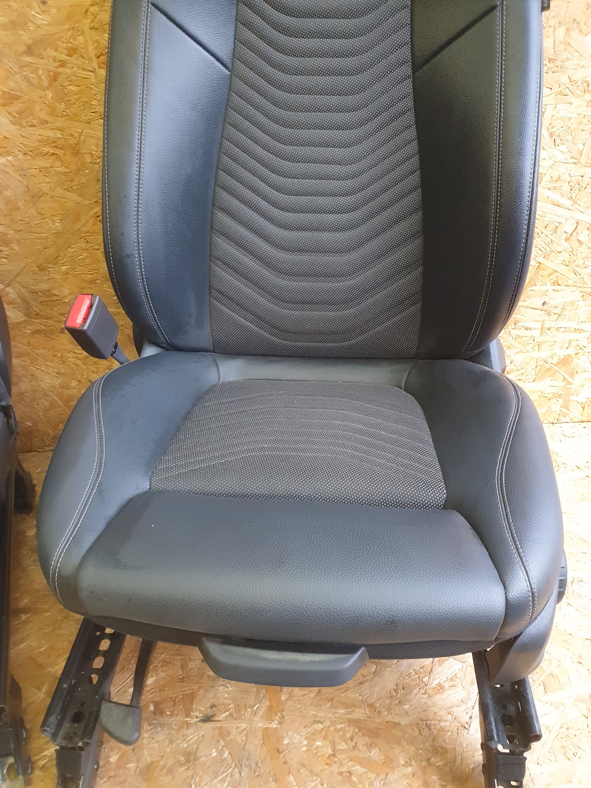 MERCEDES X247 кресла диван бочки европа