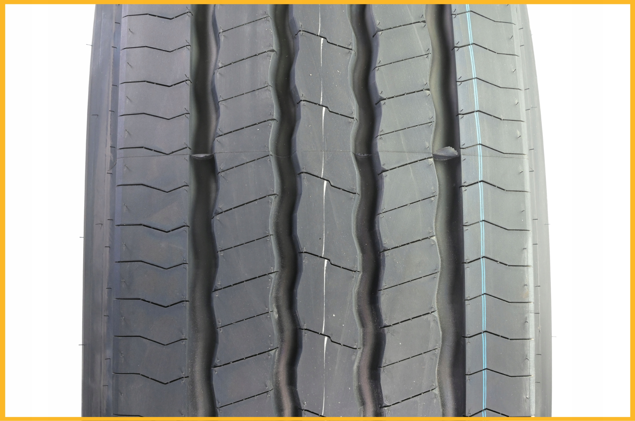 1x 385/65R22.5 164K/158L DRT2 HL DĘBICA NACZEPA Model DRT2