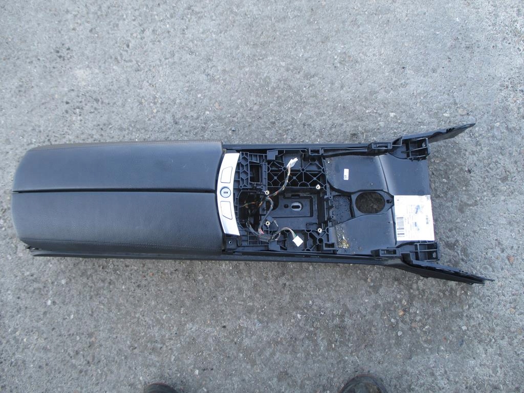 BMW 7 F01 08-15 TUNEL PODŁOKIETNIK UK